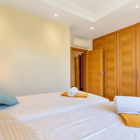 Вілла Captivating 600m To Vau *