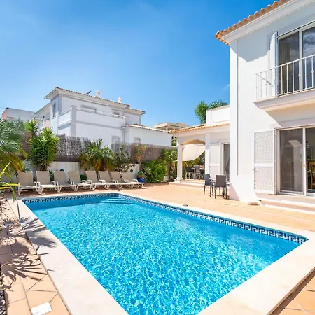 Captivating 600m To Vau Портіман