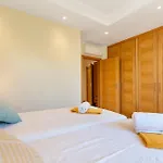 Villa Captivating 600m To Vau *