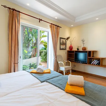 Villa Captivating 600m To Vau Portimão