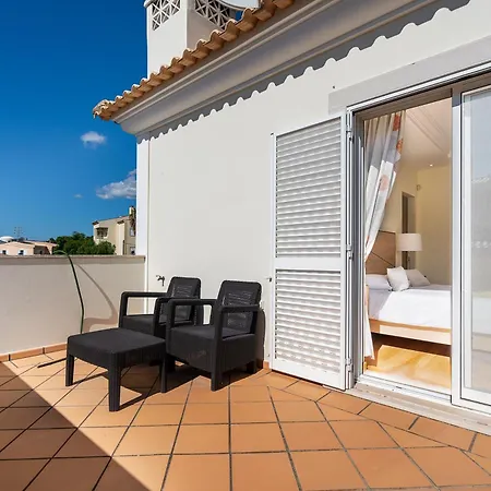 Captivating 600m To Vau Villa *