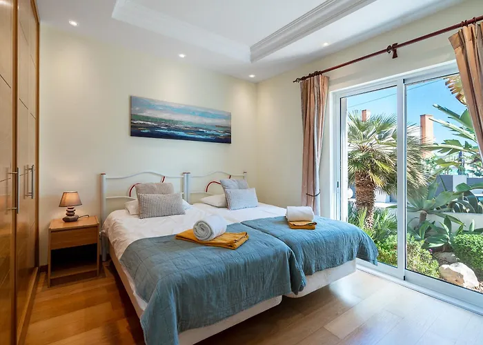 Captivating 600m To Vau Портіман